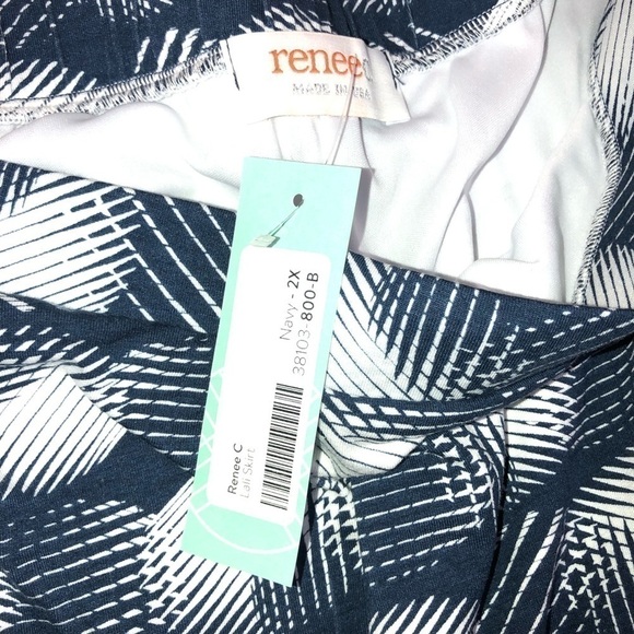 Renee C Blue Geometric Plus Skirt 2X - Picture 4 of 6